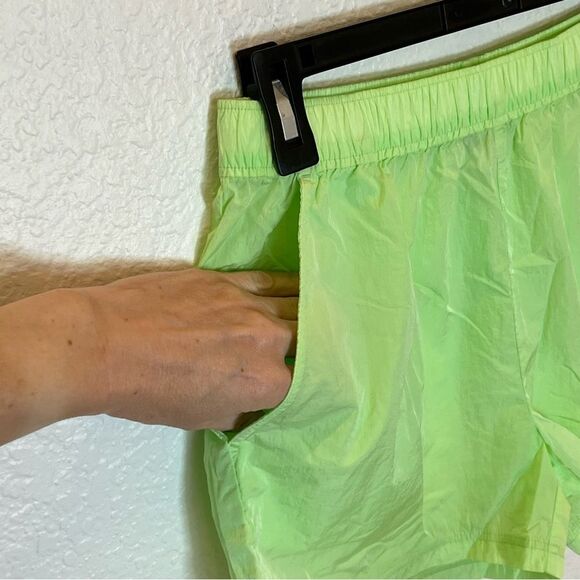 Aritzia Tna Claremont Lightweight 3" Running Shorts in Mint Green size XS - Picture 5 of 7